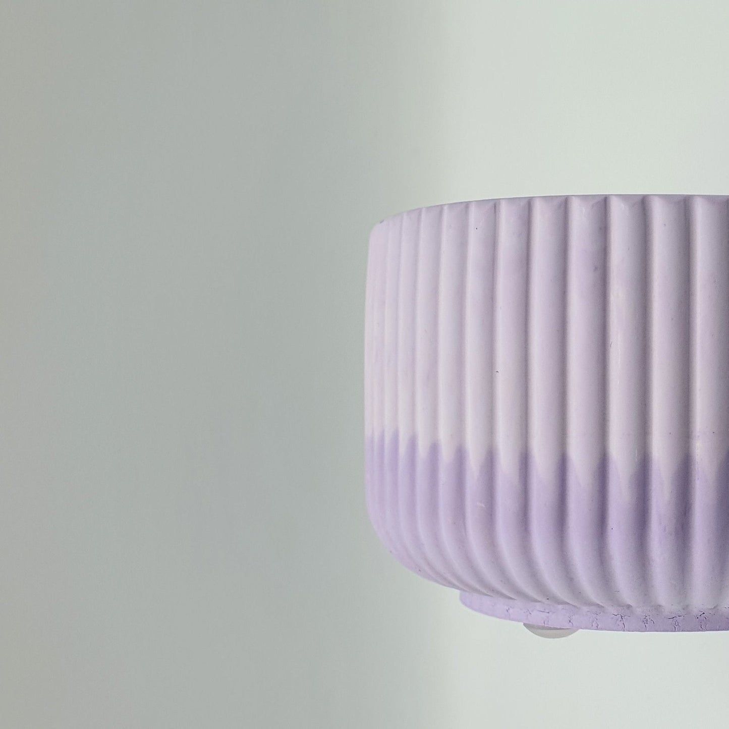 Lumânare artizanală "Basket full of Sass" | Prună, Portocală, Vișină, Scorțișoară, Patchouli