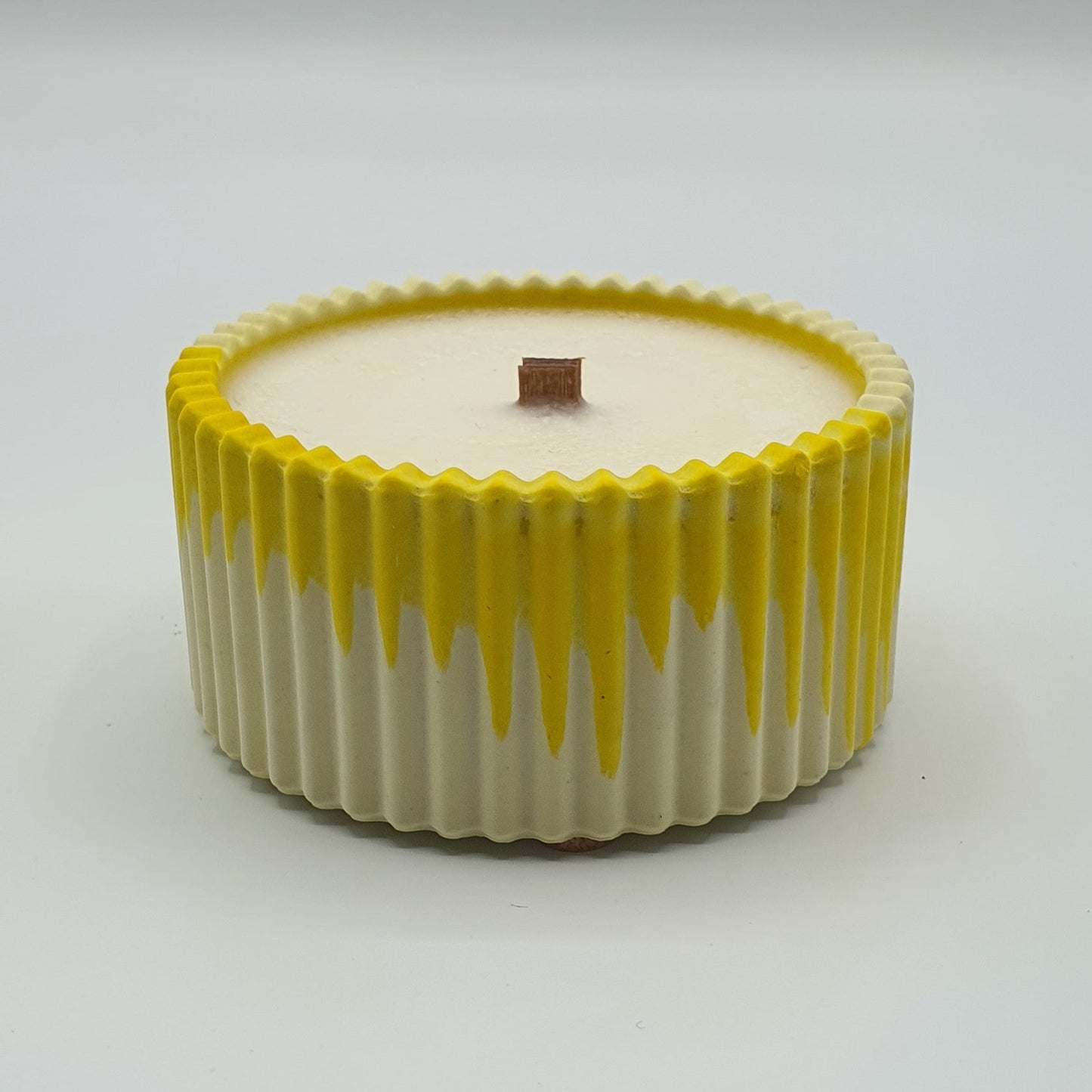 Lumânare artizanală "Tropical escape" | Lămâie, Lime, Mango, Piersică, Ananas