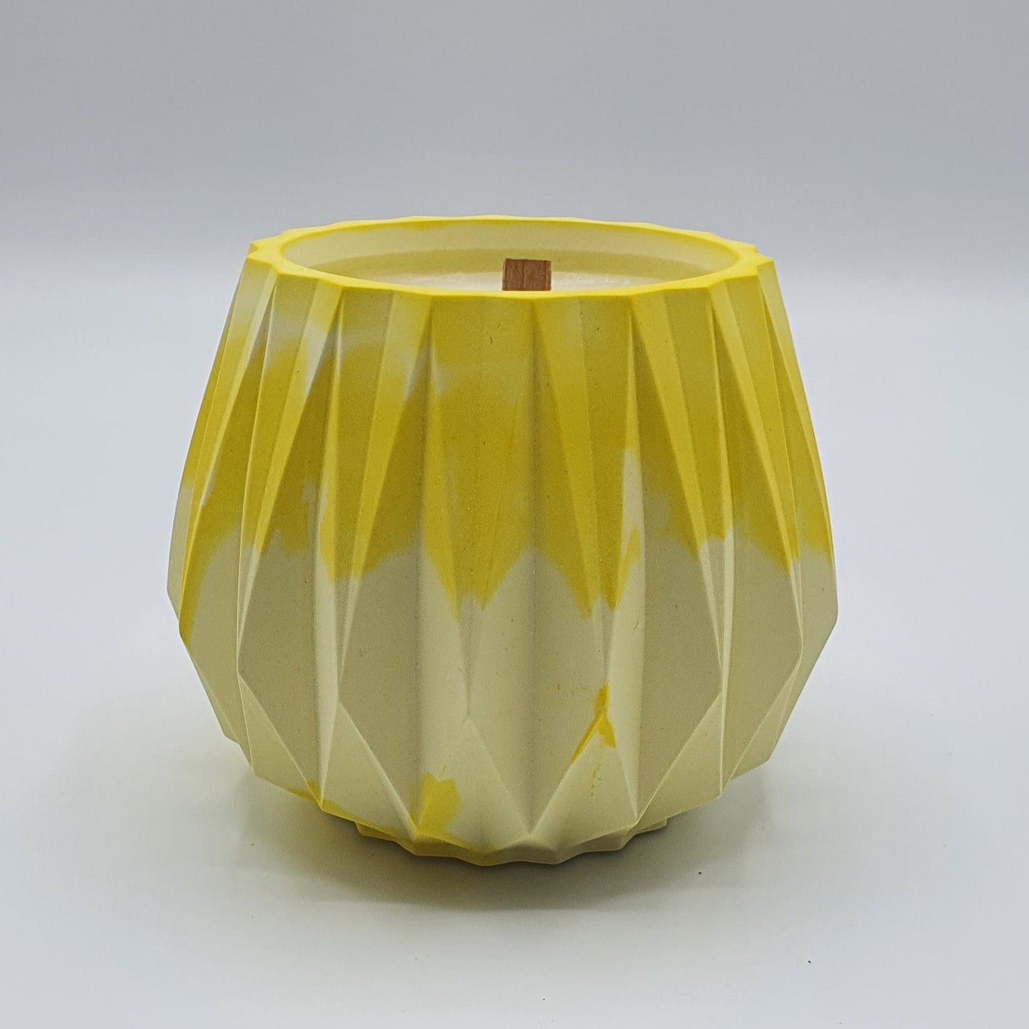 Lumânare artizanală "Tropical escape" | Lămâie, Lime, Mango, Piersică, Ananas