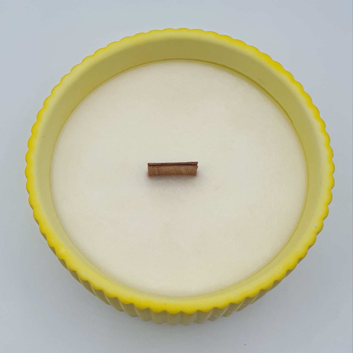 Lumânare artizanală "Tropical escape" | Lămâie, Lime, Mango, Piersică, Ananas