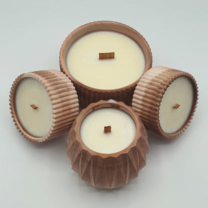 Lumânare artizanală "Glamping Essentials" | Coacăze, Mușcată, Trandafir, Iasomie