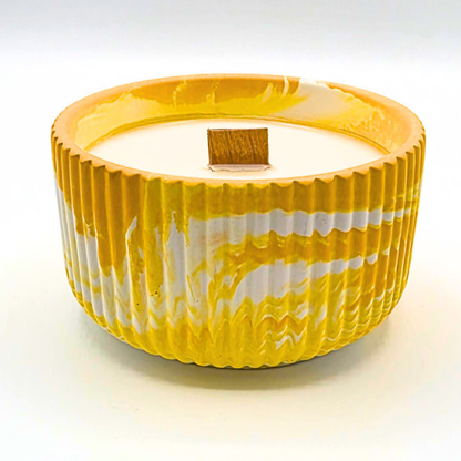 Lumânare artizanală "Mom's magic hour" | Vanilie, Nucă, Mosc